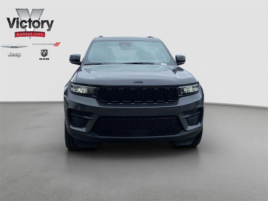 new 2025 Jeep Grand Cherokee car, priced at $49,370