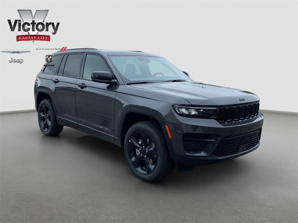 new 2025 Jeep Grand Cherokee car, priced at $49,370