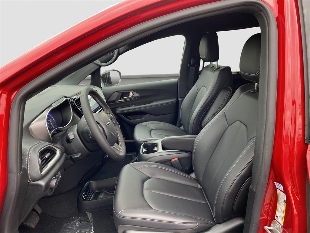 new 2026 Chrysler Pacifica car, priced at $48,285