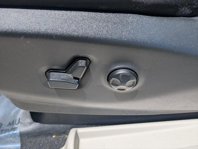 used 2023 Chrysler Pacifica Hybrid car, priced at $28,995