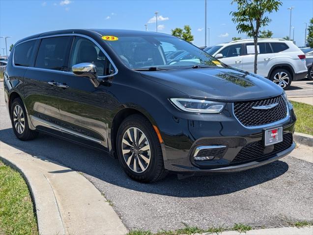 used 2023 Chrysler Pacifica Hybrid car, priced at $28,995