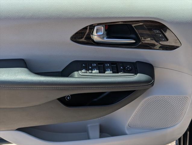 used 2023 Chrysler Pacifica Hybrid car, priced at $28,995
