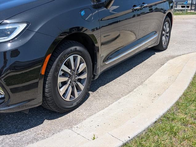 used 2023 Chrysler Pacifica Hybrid car, priced at $28,995