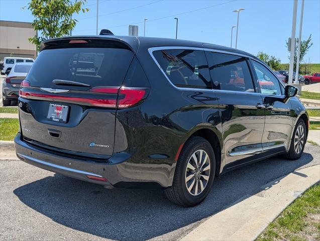 used 2023 Chrysler Pacifica Hybrid car, priced at $28,995