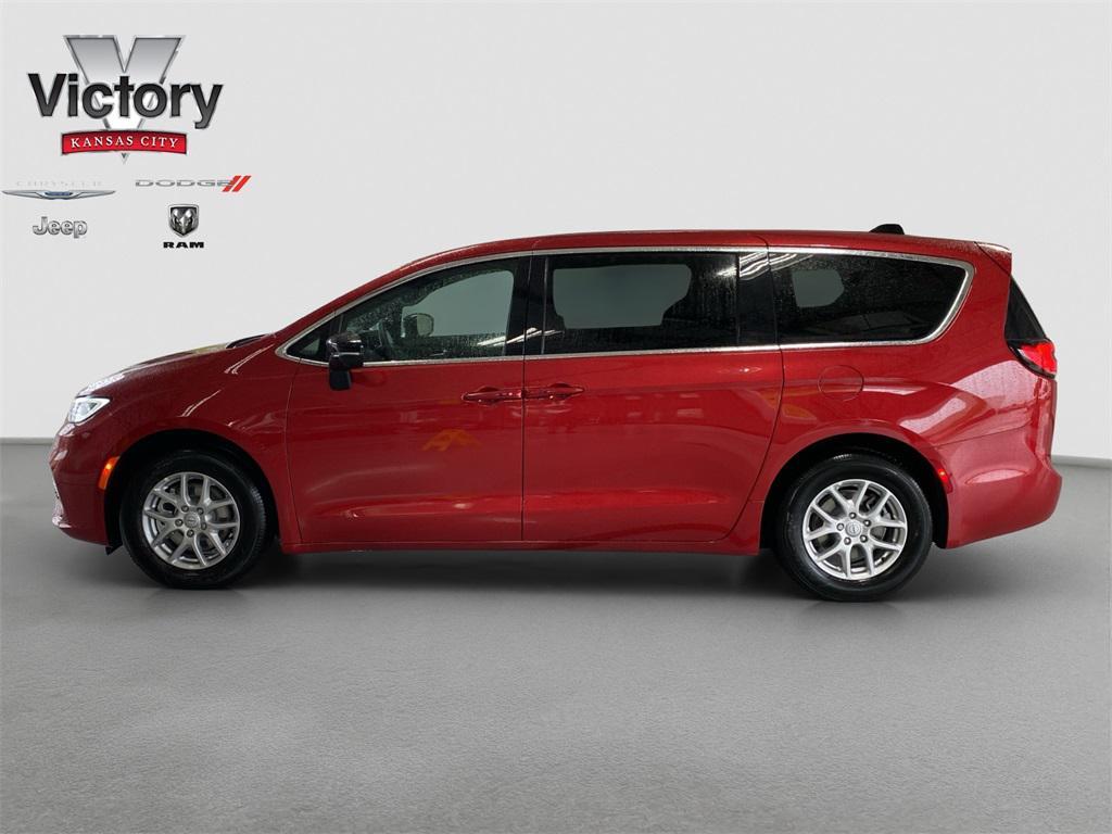 new 2026 Chrysler Pacifica car, priced at $46,235