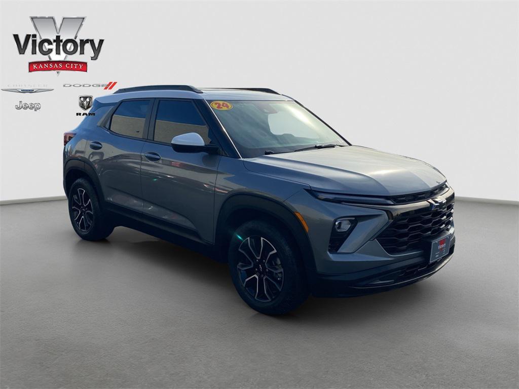 used 2024 Chevrolet TrailBlazer car, priced at $22,877