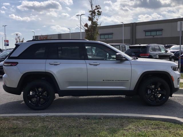 new 2025 Jeep Grand Cherokee car, priced at $48,175