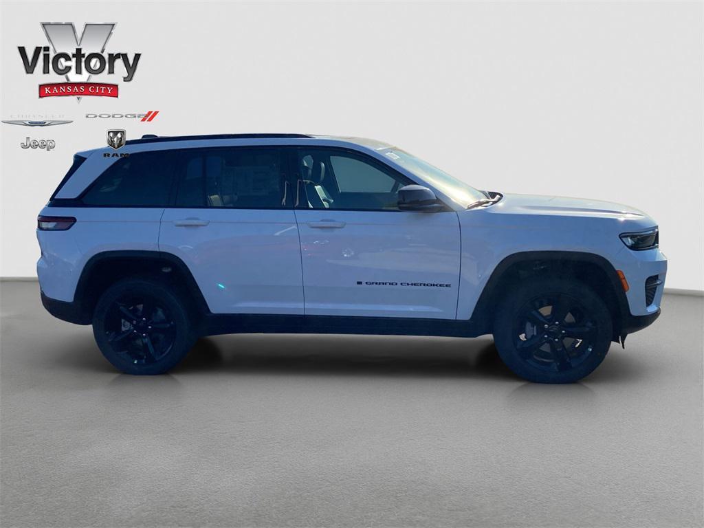 new 2025 Jeep Grand Cherokee car, priced at $48,775