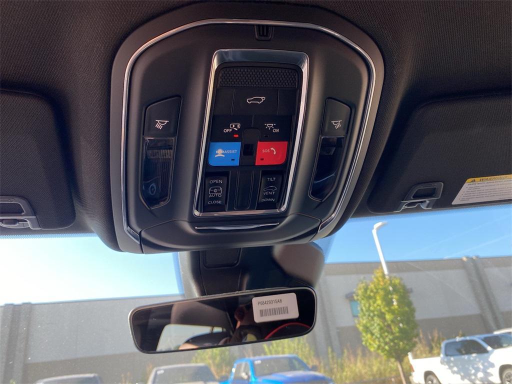 new 2025 Jeep Grand Cherokee car, priced at $48,775