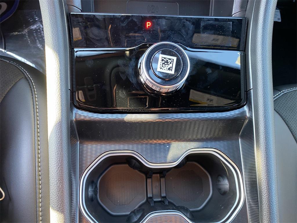 new 2025 Jeep Grand Cherokee car, priced at $48,775