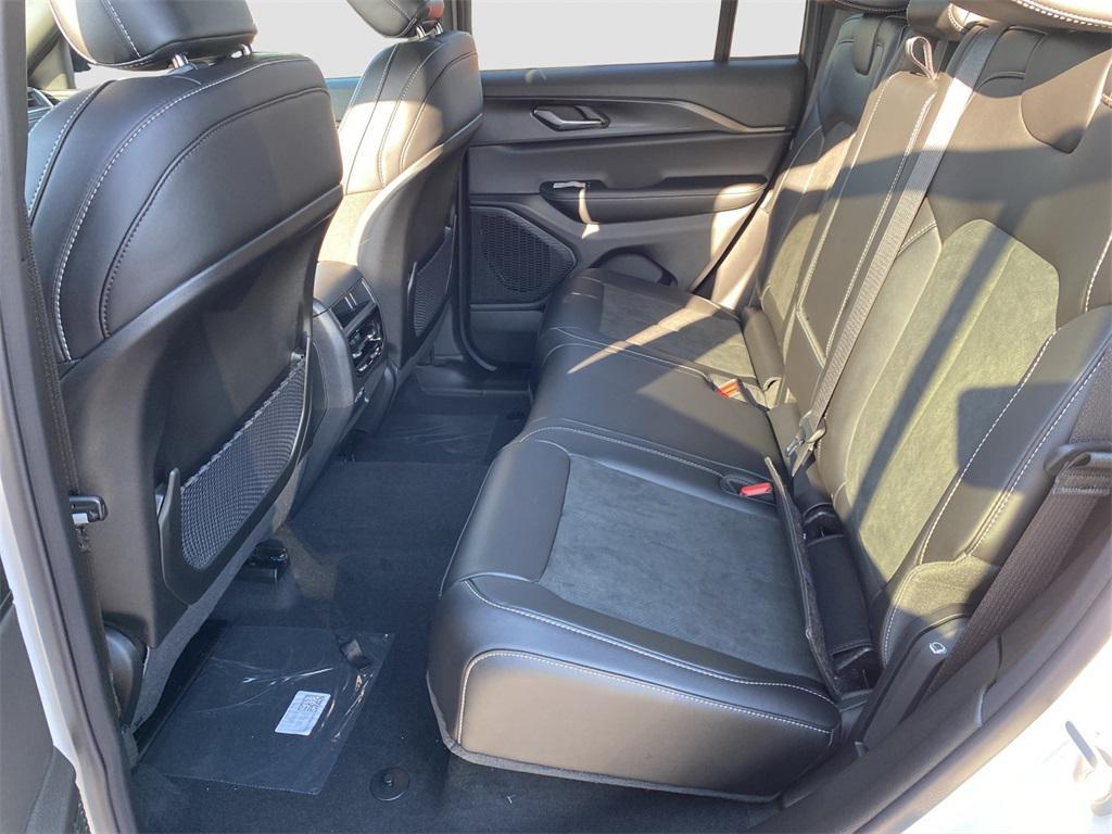 new 2025 Jeep Grand Cherokee car, priced at $48,775