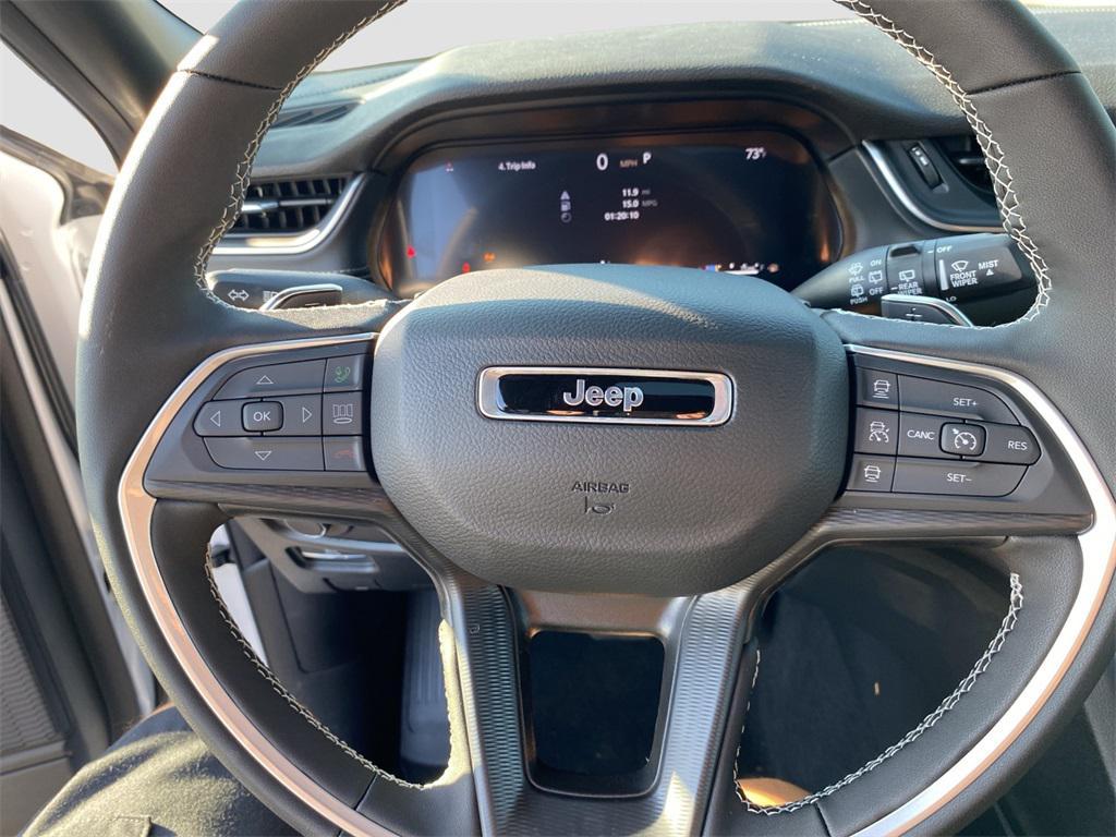 new 2025 Jeep Grand Cherokee car, priced at $48,775