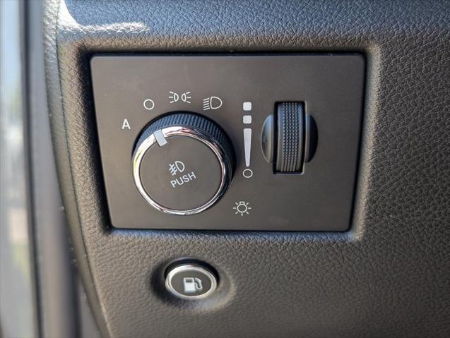 used 2021 Jeep Grand Cherokee car, priced at $20,798