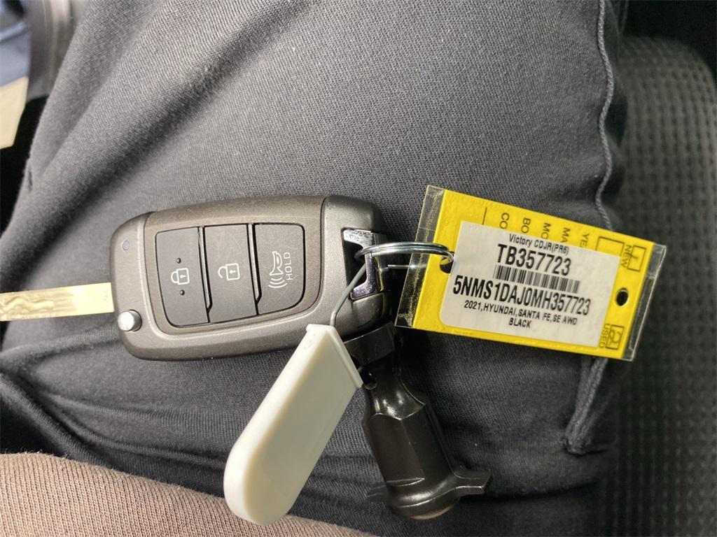 used 2021 Hyundai Santa Fe car, priced at $15,777