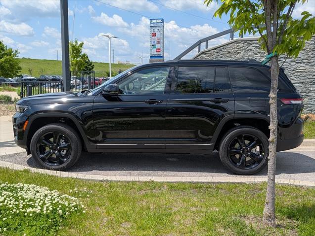 new 2025 Jeep Grand Cherokee car, priced at $48,375