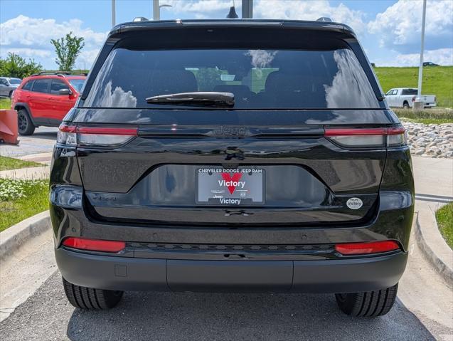 new 2025 Jeep Grand Cherokee car, priced at $48,375