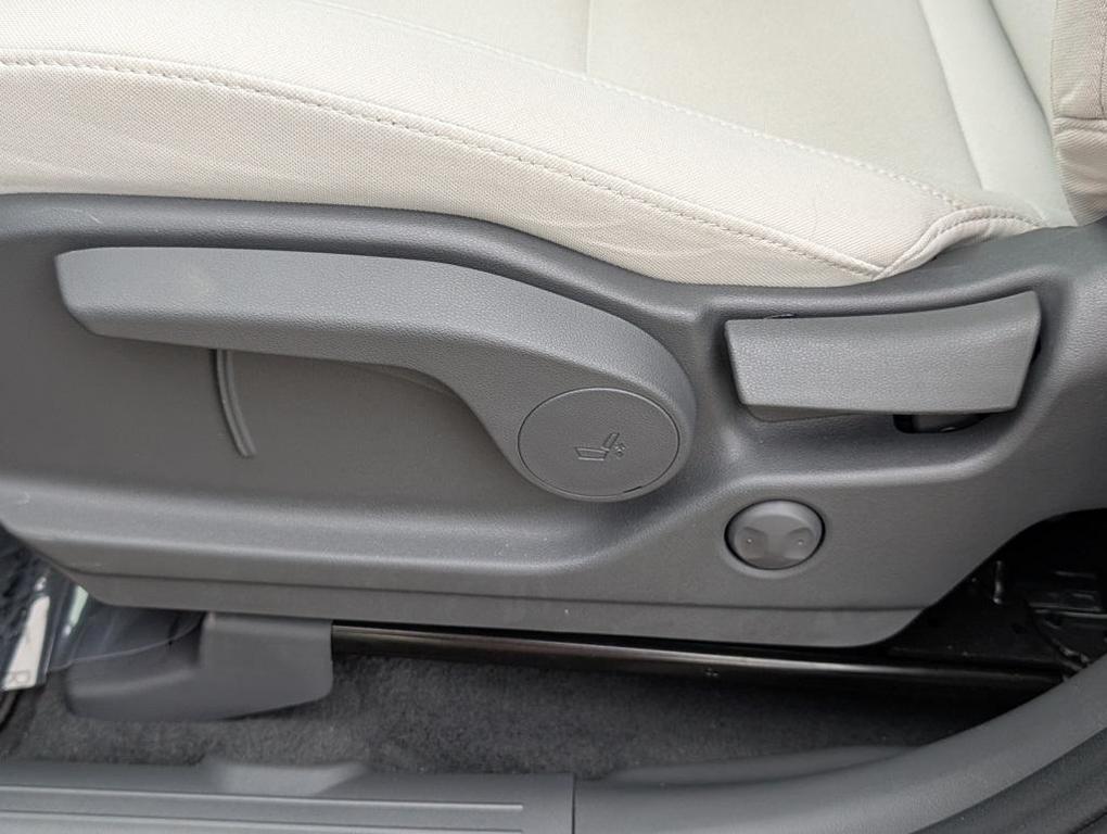 used 2024 Hyundai Santa Fe car, priced at $26,997