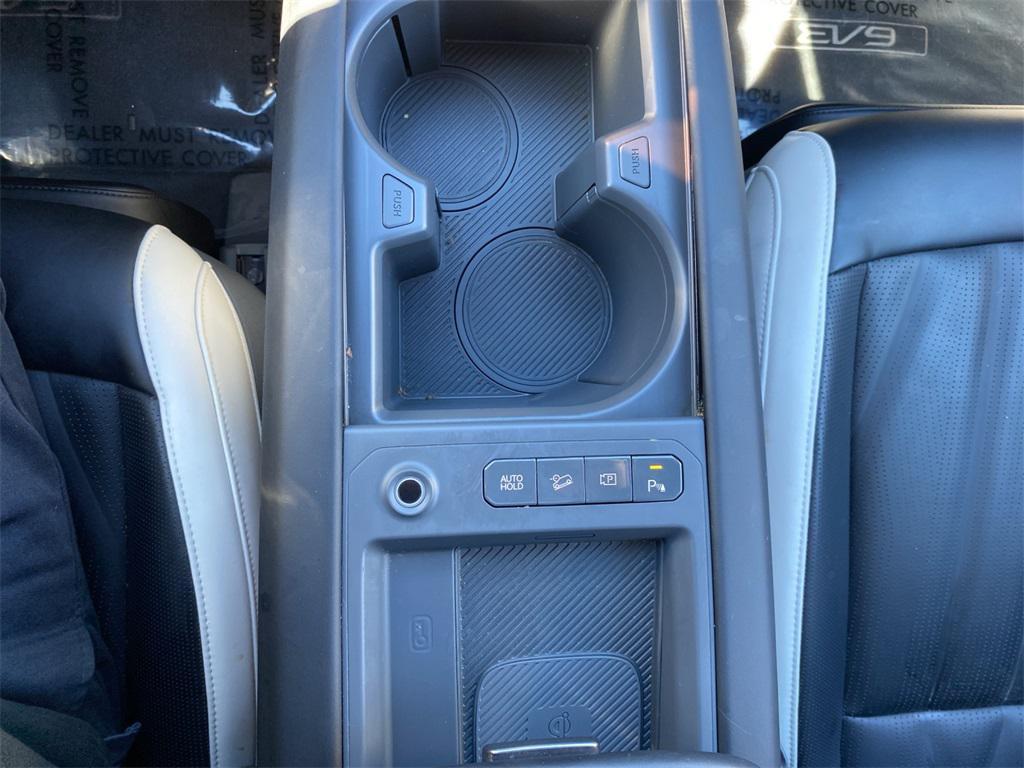 used 2024 Kia EV9 car, priced at $40,995