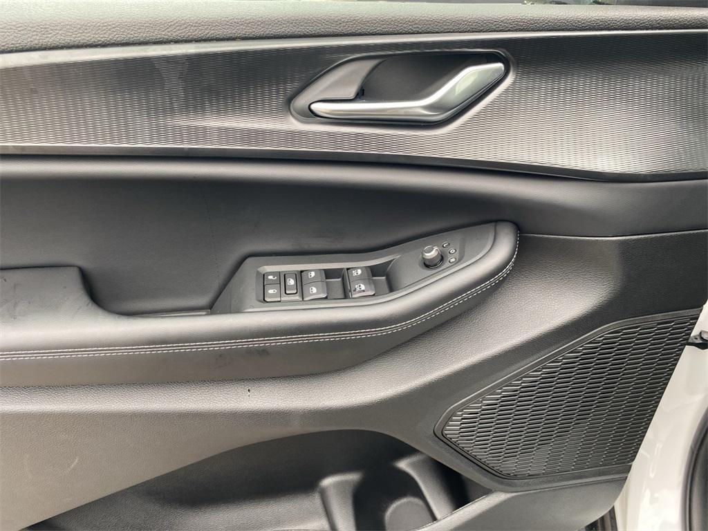 new 2025 Jeep Grand Cherokee car, priced at $48,275