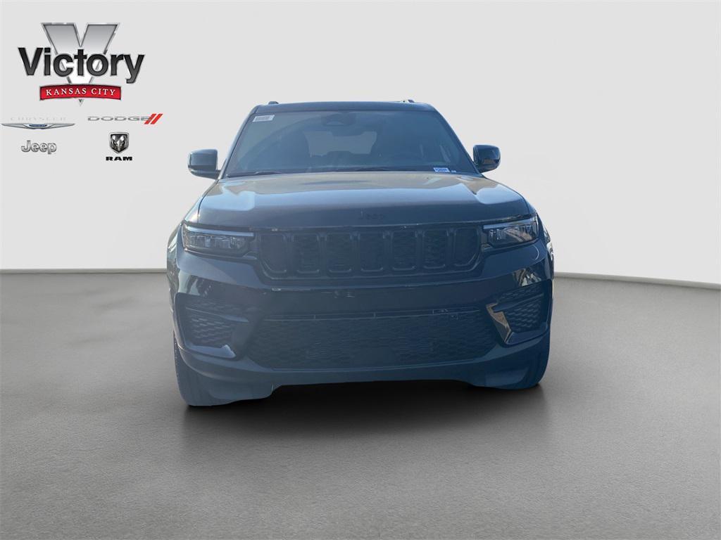 new 2025 Jeep Grand Cherokee car, priced at $49,370