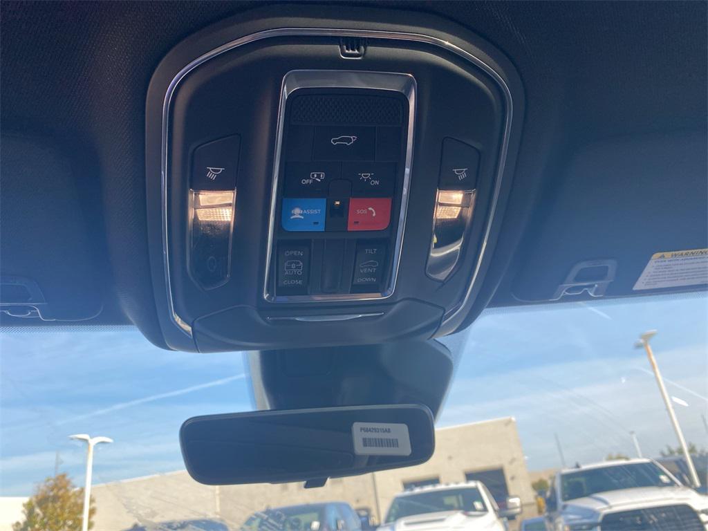 new 2025 Jeep Grand Cherokee car, priced at $49,370