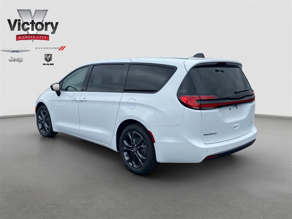 new 2026 Chrysler Pacifica car, priced at $47,290