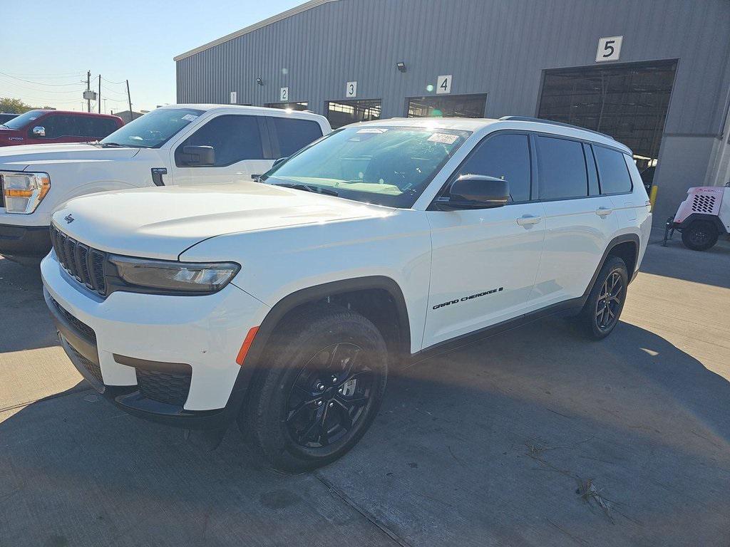 used 2024 Jeep Grand Cherokee L car, priced at $29,997