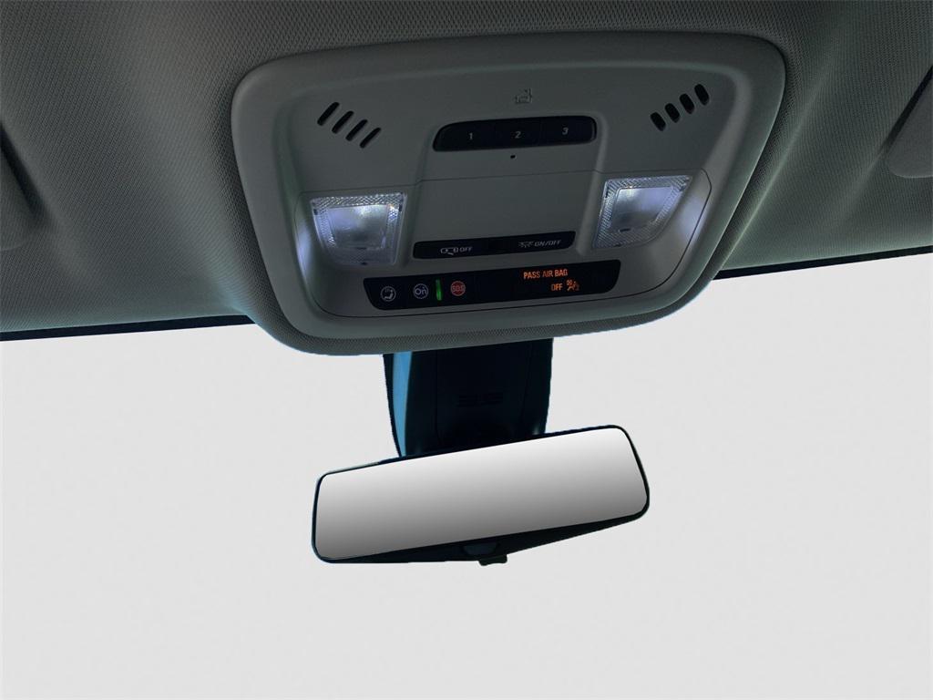 used 2021 Chevrolet Traverse car, priced at $25,981