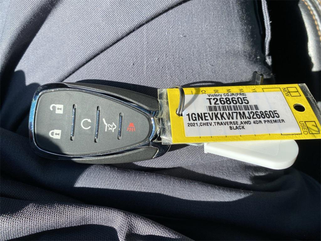 used 2021 Chevrolet Traverse car, priced at $25,981