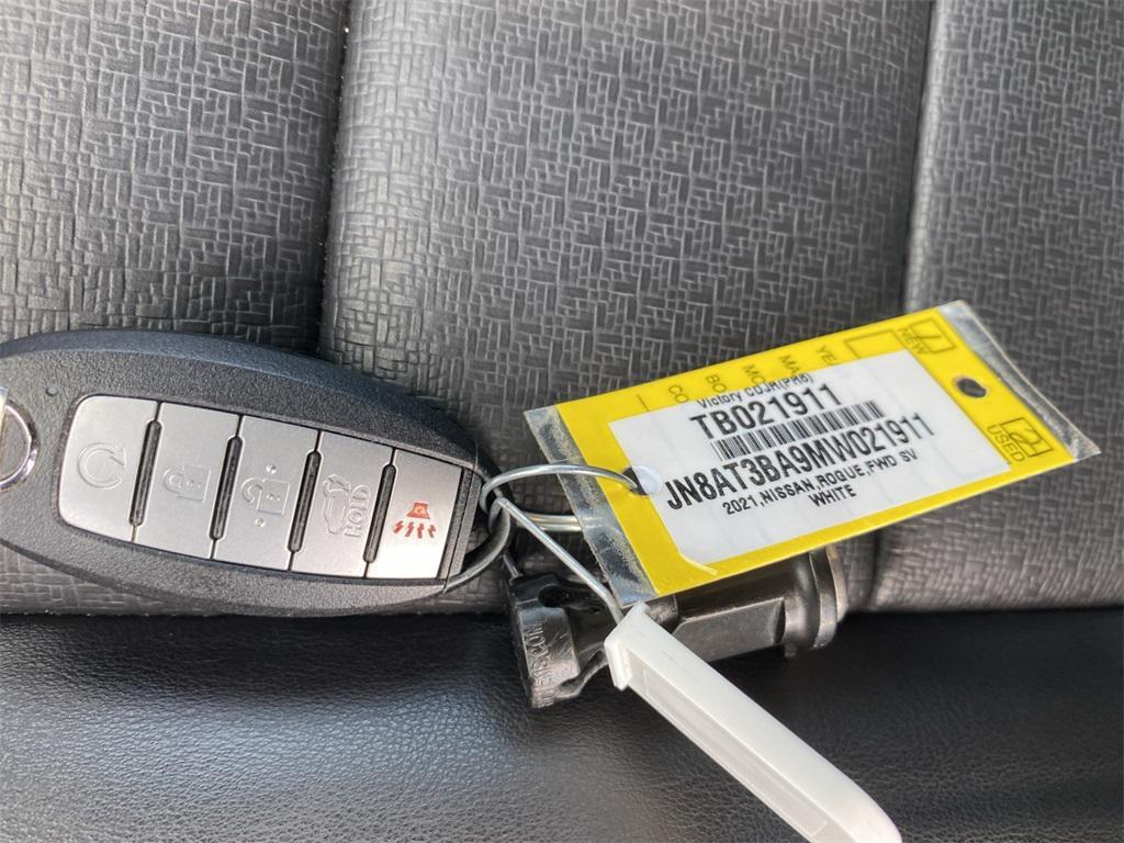 used 2021 Nissan Rogue car, priced at $16,827