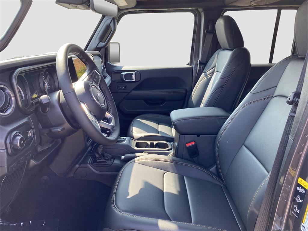 new 2025 Jeep Wrangler car, priced at $59,120