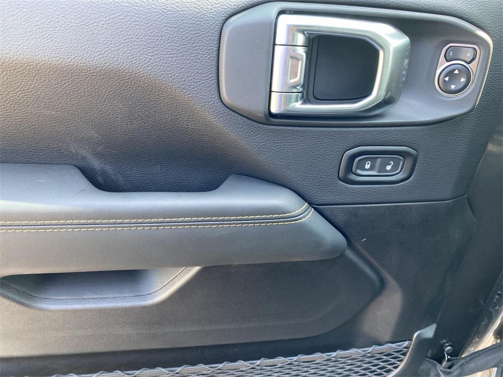 new 2025 Jeep Wrangler car, priced at $59,120