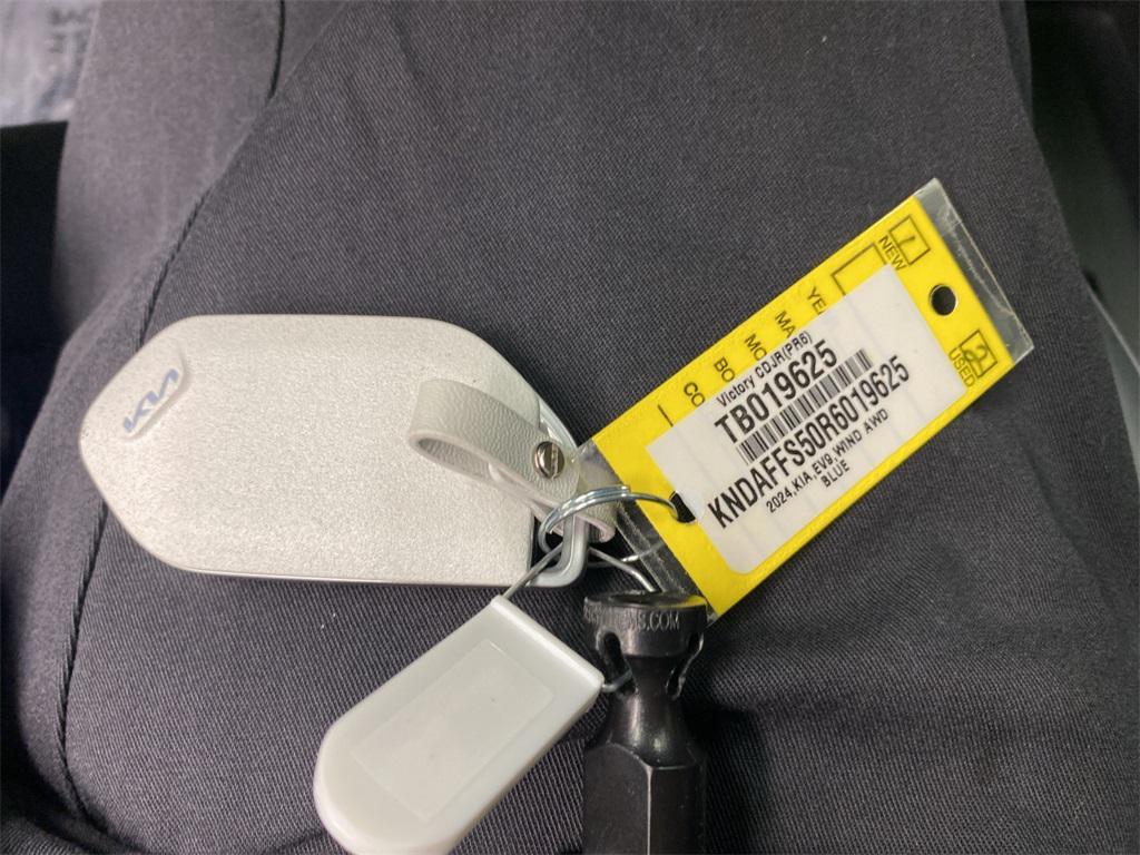 used 2024 Kia EV9 car, priced at $37,995