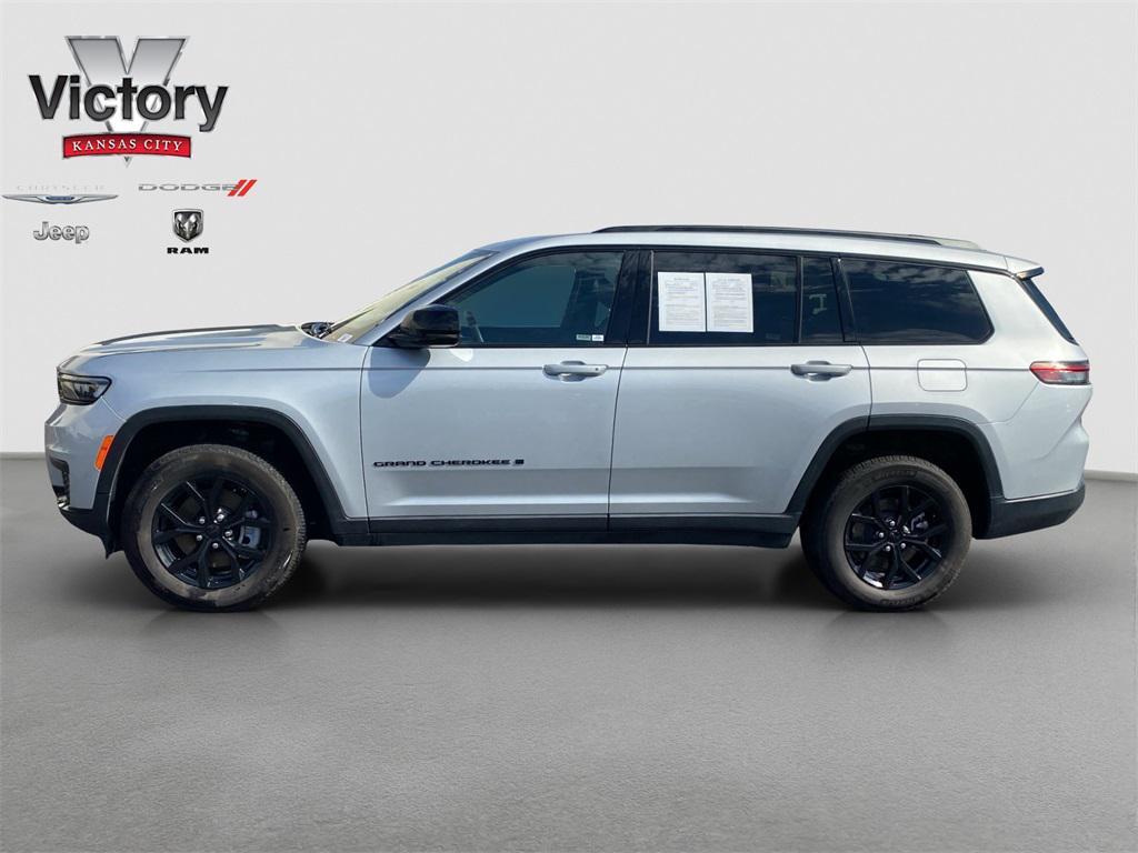 used 2024 Jeep Grand Cherokee L car, priced at $27,995