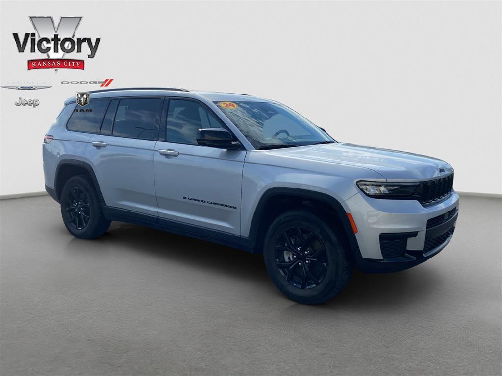 used 2024 Jeep Grand Cherokee L car, priced at $29,997