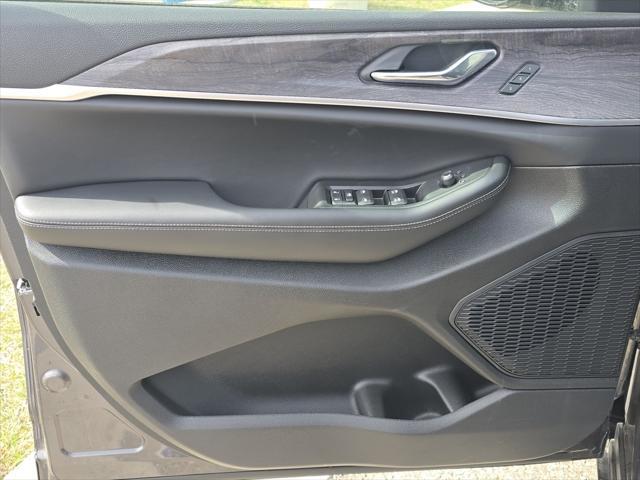 new 2025 Jeep Grand Cherokee L car, priced at $54,635
