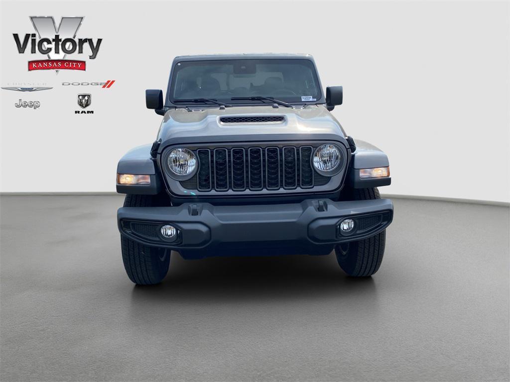 new 2025 Jeep Gladiator car, priced at $51,740