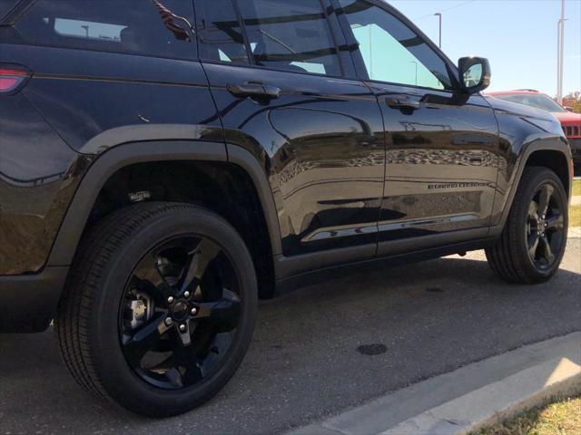 new 2024 Jeep Grand Cherokee car, priced at $49,073