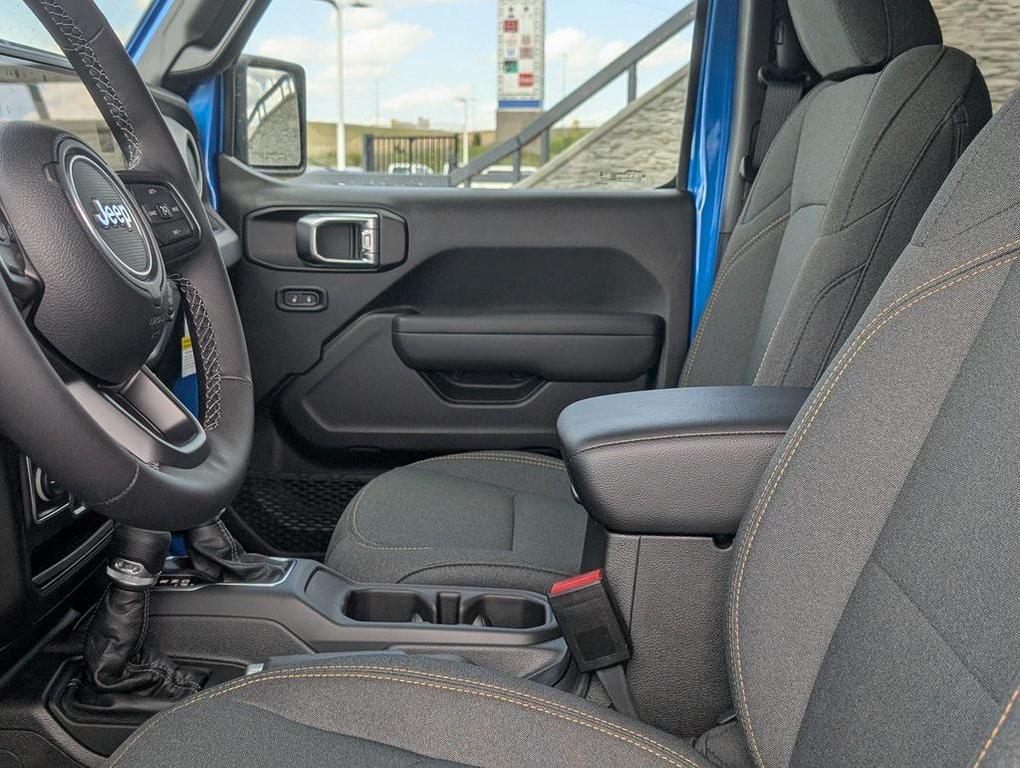 new 2025 Jeep Wrangler car, priced at $52,940