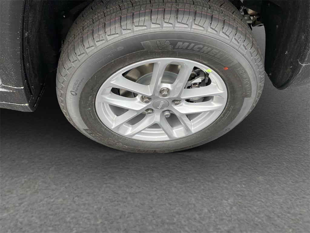 new 2025 Jeep Grand Cherokee car, priced at $44,170