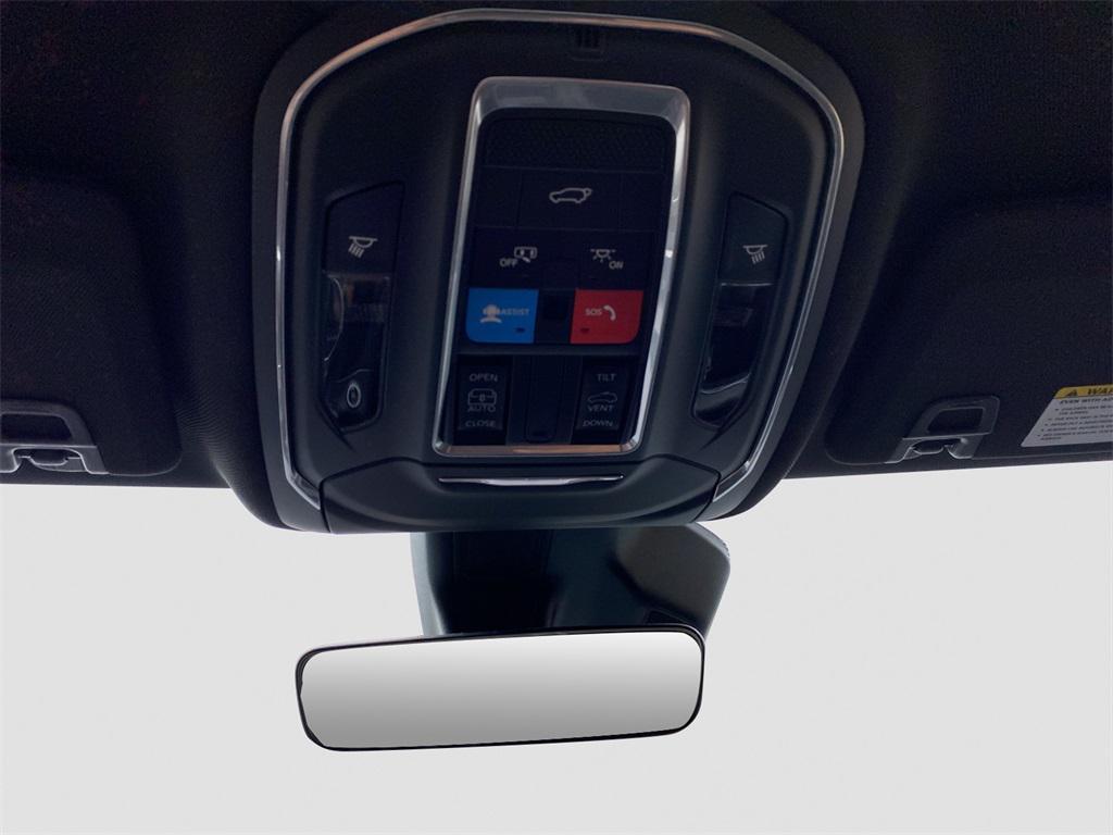 new 2025 Jeep Grand Cherokee car, priced at $44,170