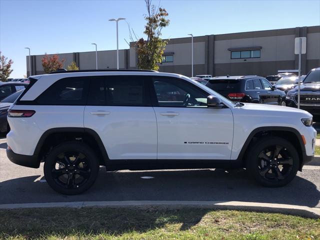 new 2025 Jeep Grand Cherokee car, priced at $47,580