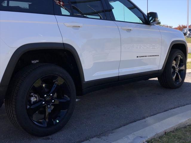 new 2025 Jeep Grand Cherokee car, priced at $47,580