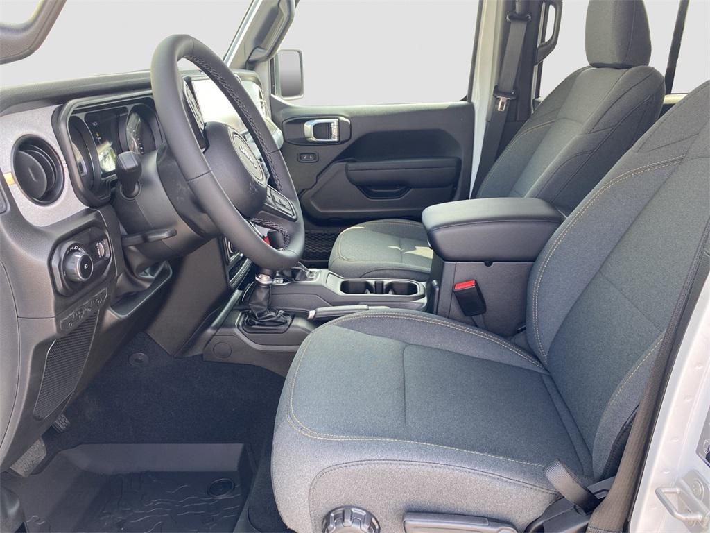 new 2025 Jeep Wrangler car, priced at $53,640