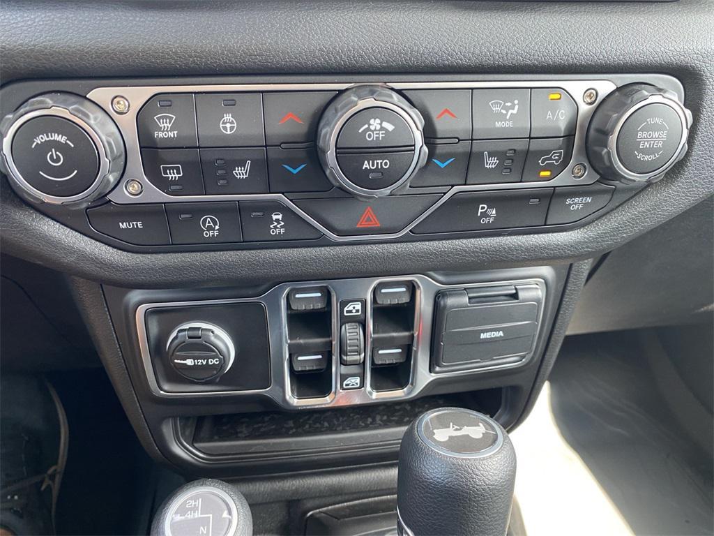 new 2025 Jeep Wrangler car, priced at $53,640