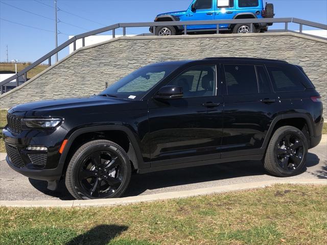 new 2025 Jeep Grand Cherokee car, priced at $52,535