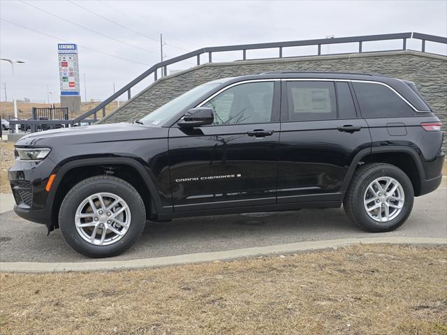 new 2025 Jeep Grand Cherokee car, priced at $42,175