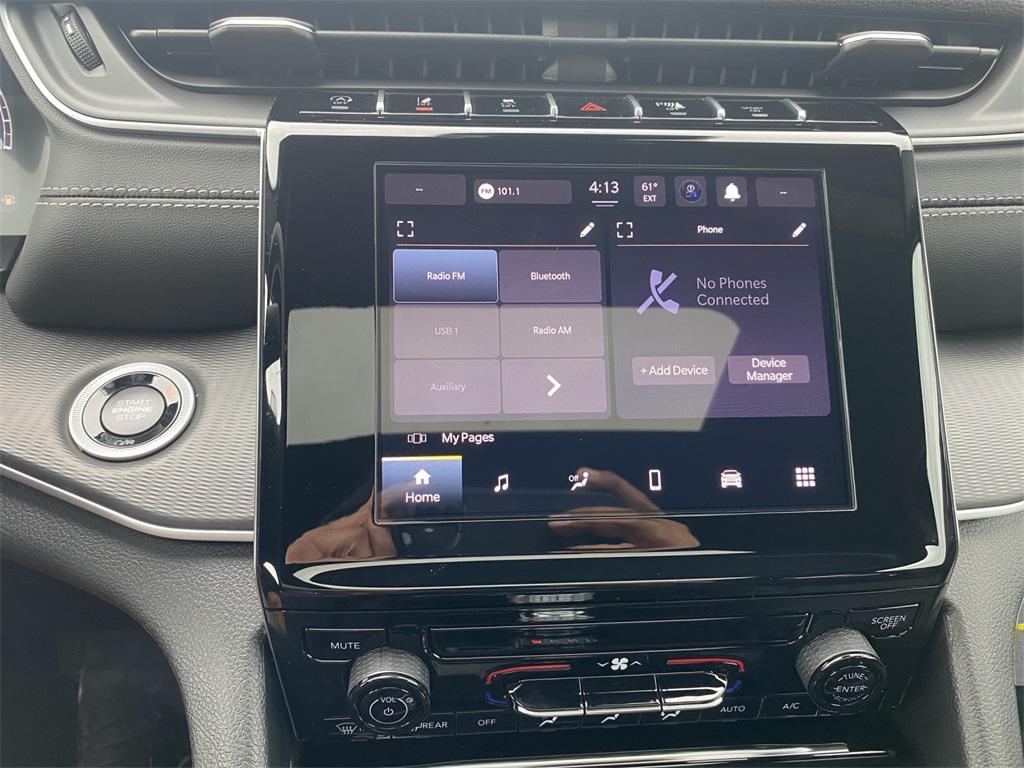 new 2025 Jeep Grand Cherokee car, priced at $42,375