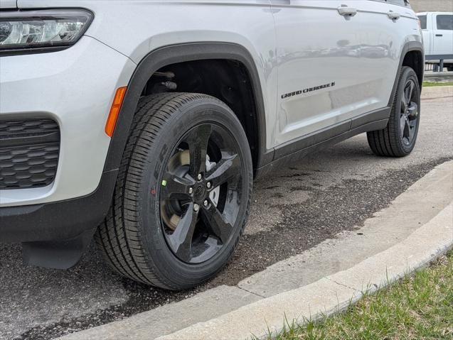 new 2025 Jeep Grand Cherokee car, priced at $48,670