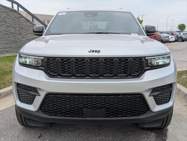 new 2025 Jeep Grand Cherokee car, priced at $48,670